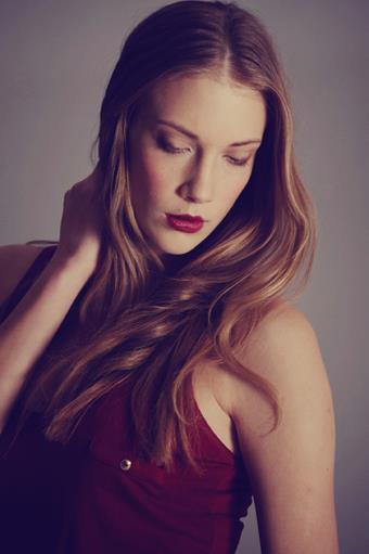 Female model photo shoot of EmmaFlynn