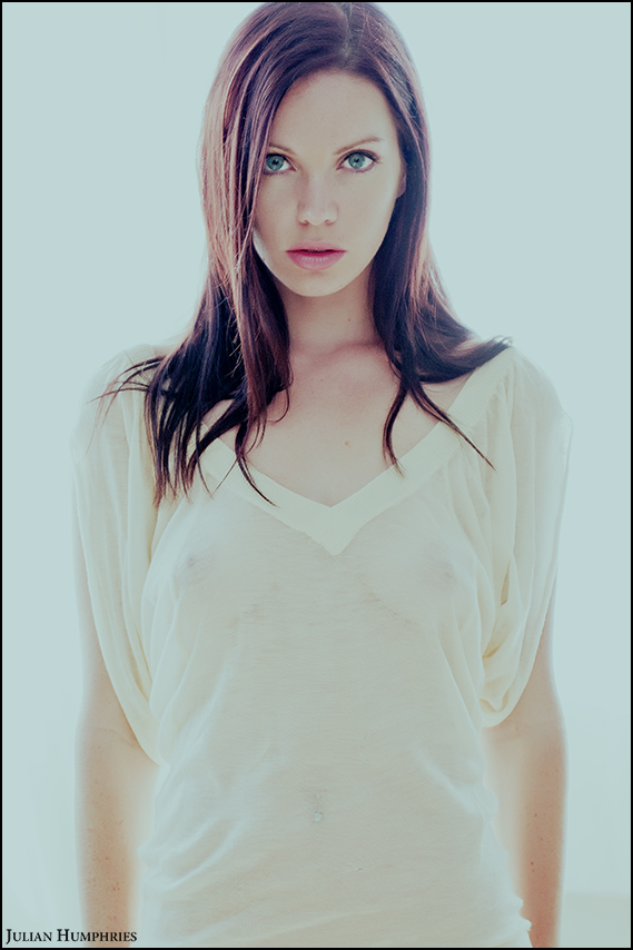 Female model photo shoot of Leslie E by Julian II