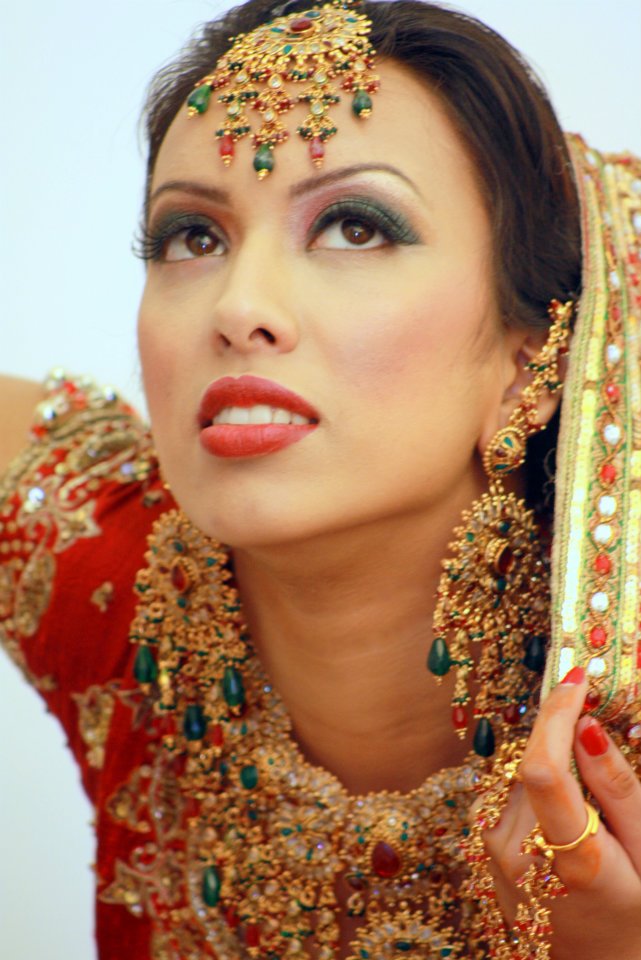 Female model photo shoot of Saddaf_K
