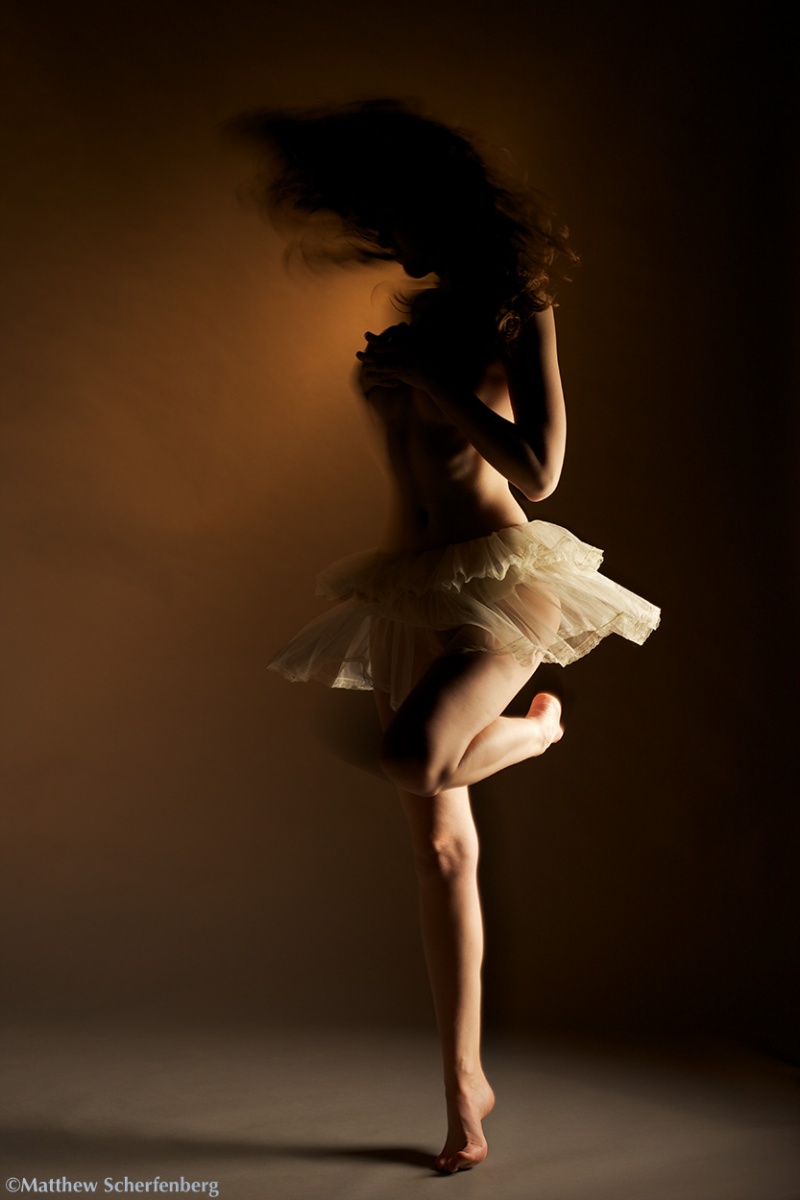 Female model photo shoot of AliyahArt by Matthew Scherfenberg