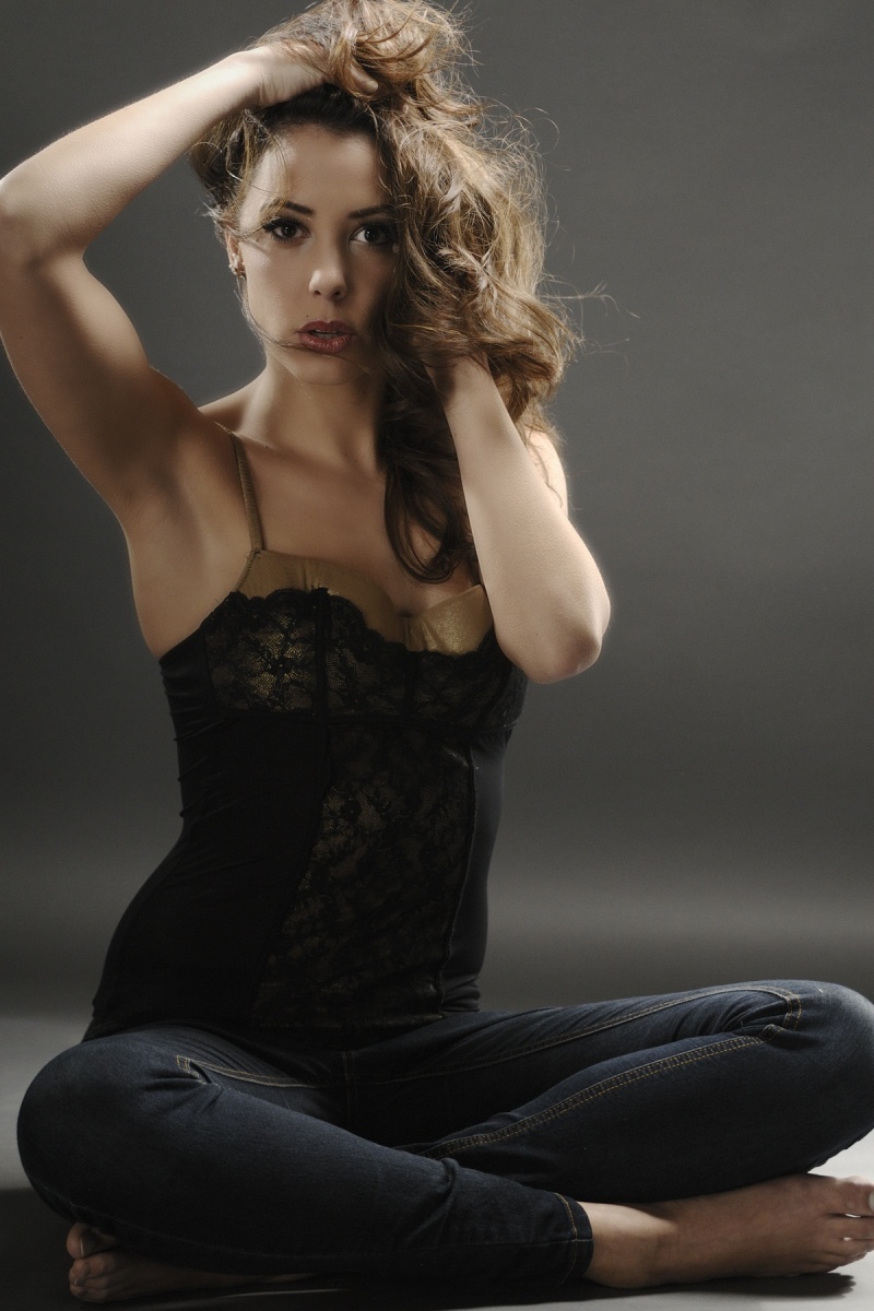 Female model photo shoot of Sara Michelle 23 by Ken Dobson
