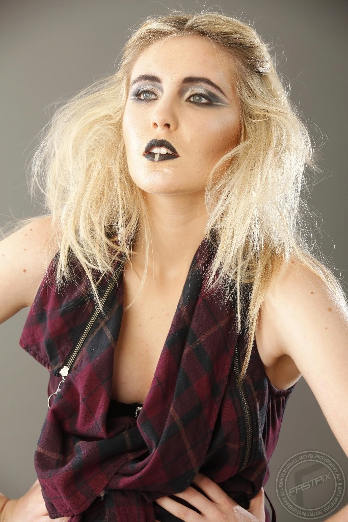 Female model photo shoot of Lauren Kate Haggarty