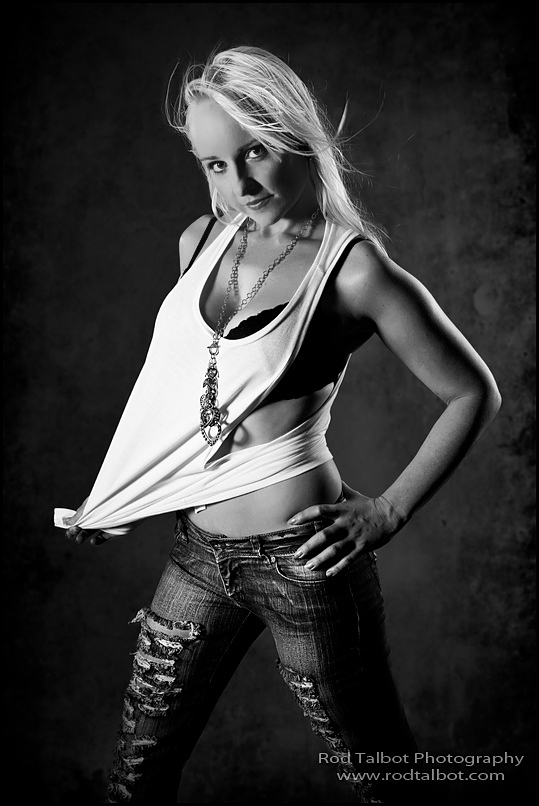 Female model photo shoot of Julie Dickson