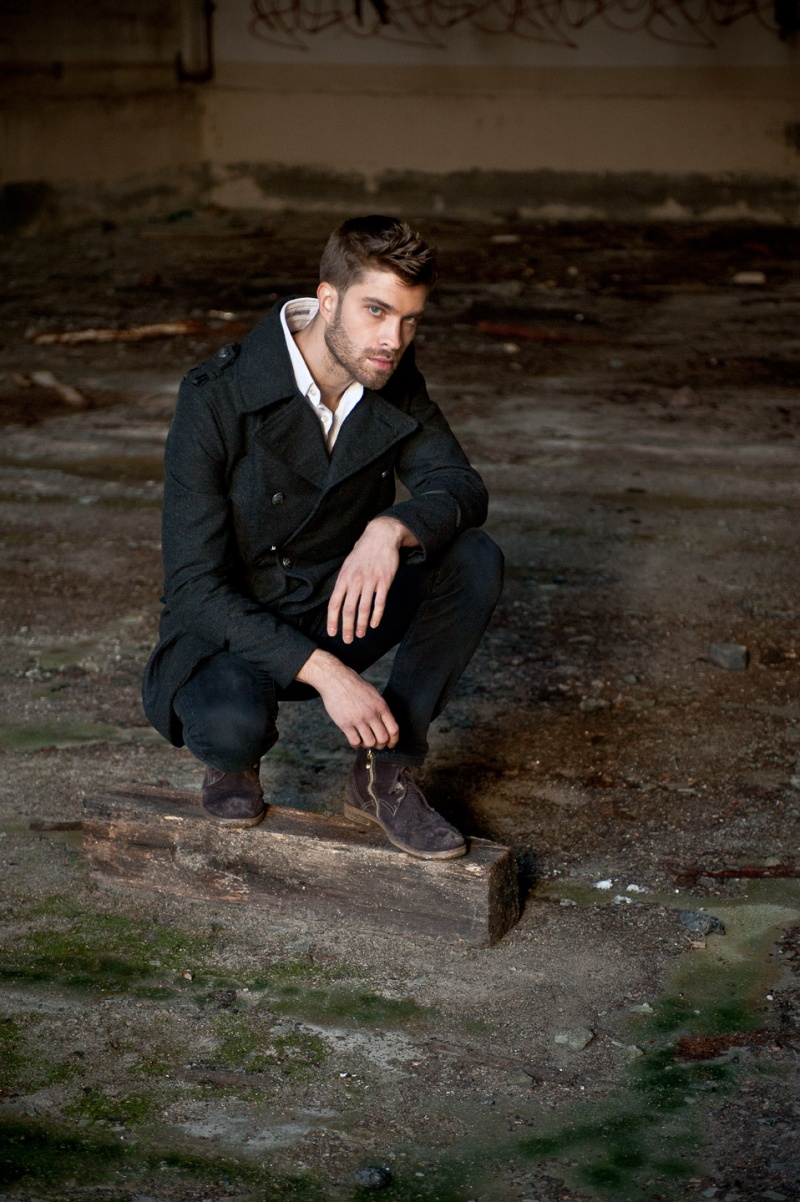 Male model photo shoot of Benjamin Fiege