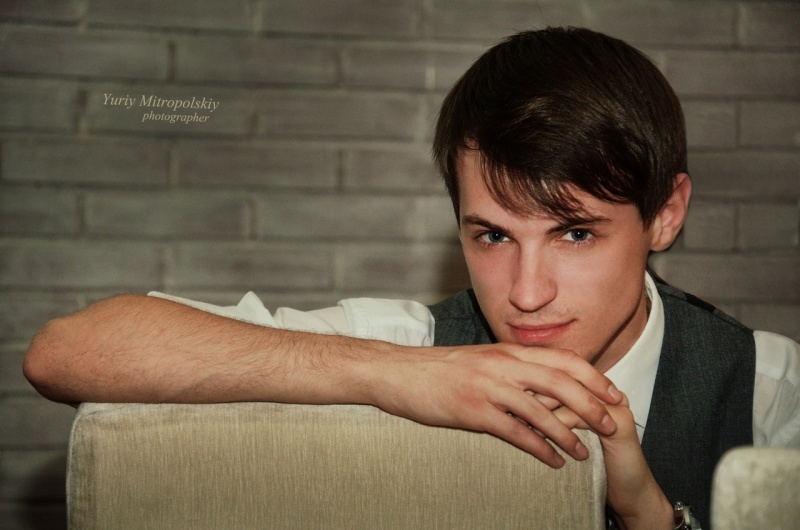 Male model photo shoot of Roman-Dzhogan