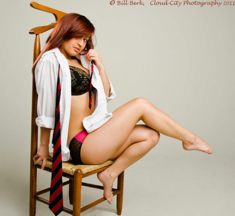 Female model photo shoot of Ayla Sakura