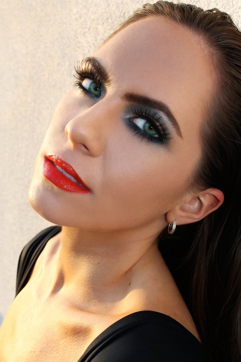 Female model photo shoot of Emily Sim by TOMMYCPHOTOGRAPHY in Los Angeles, makeup by Ogie Makeup 