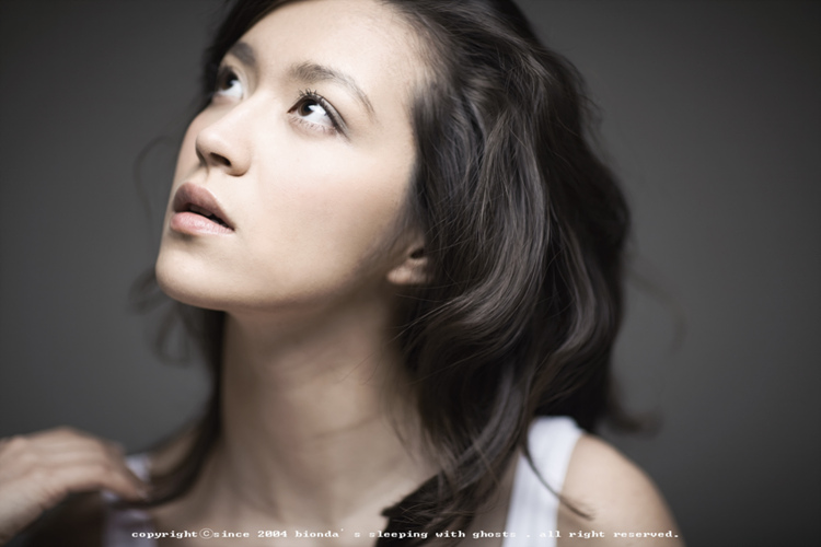 Female model photo shoot of SunSmellsTooLoud in Seoul