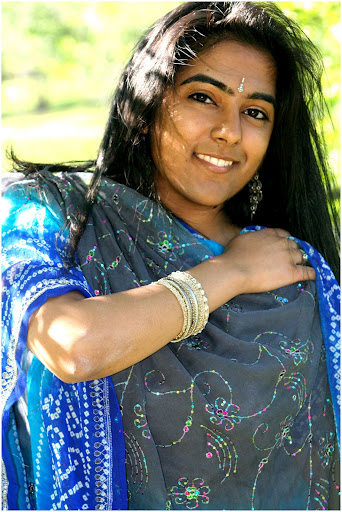 Female model photo shoot of Roohi