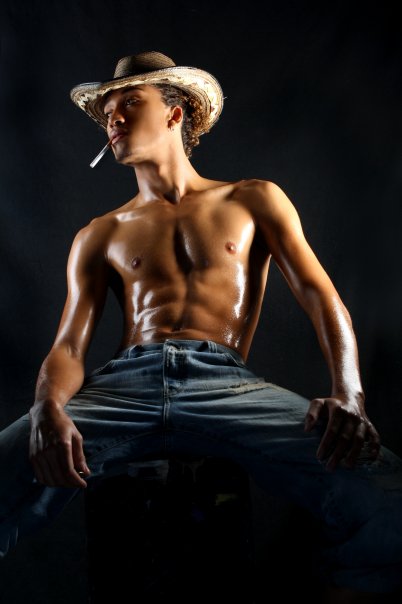 Male model photo shoot of Didigum