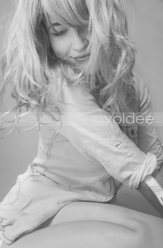 Female model photo shoot of Voldee