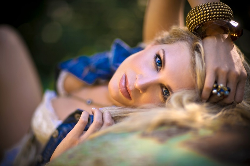 Female model photo shoot of Jessica Billings