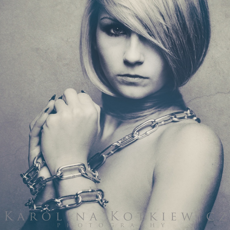Female model photo shoot of Karolina Kotkiewicz 