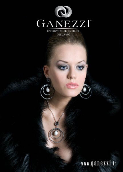 Female model photo shoot of Sarka Gia