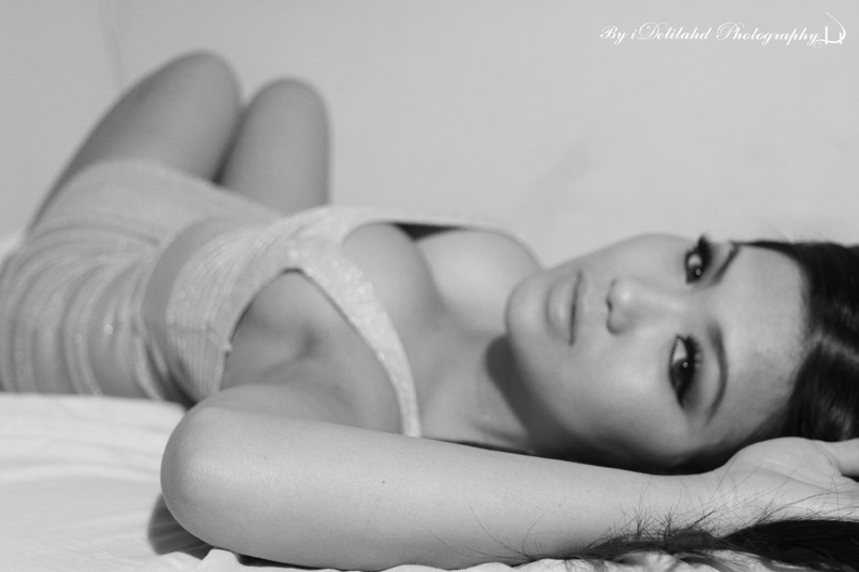 Female model photo shoot of Delilahd Photography