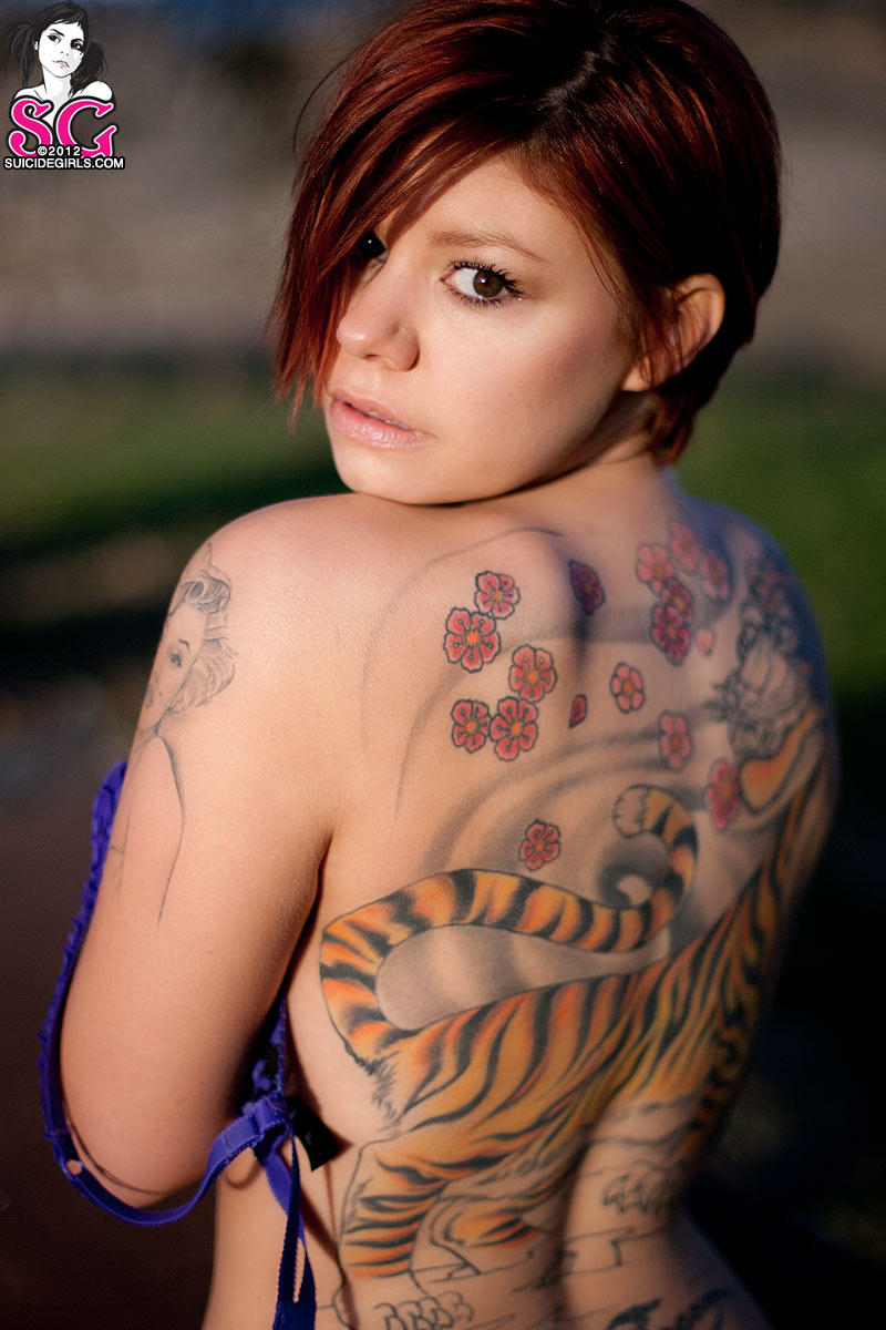 Female model photo shoot of mely0714 by Haynes Karuzas in vacaville,ca