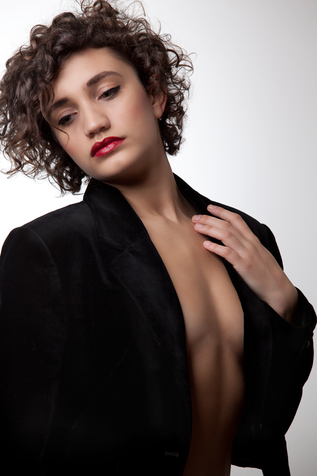 Female model photo shoot of Alexandra Paraschiv by j_forbes