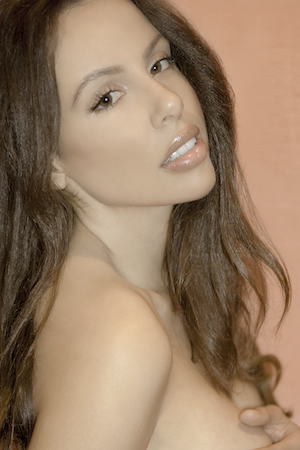Female model photo shoot of Tania Maria Quinones