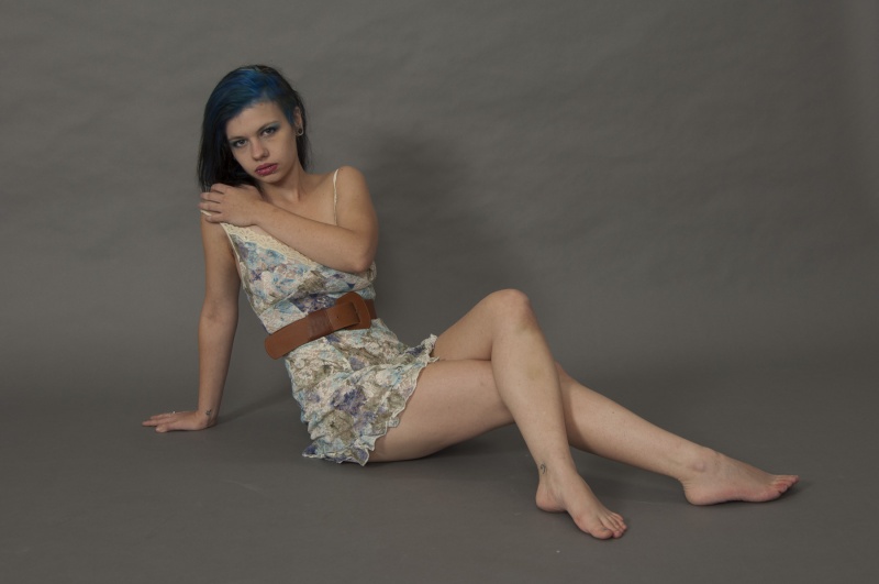 Female model photo shoot of roxlovit