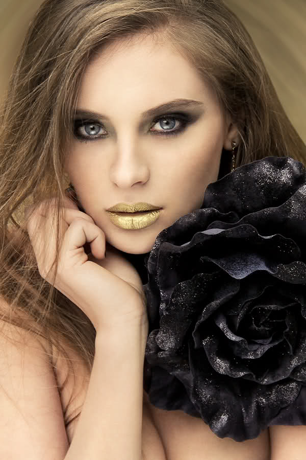 Female model photo shoot of Georgiana Ionita MUA