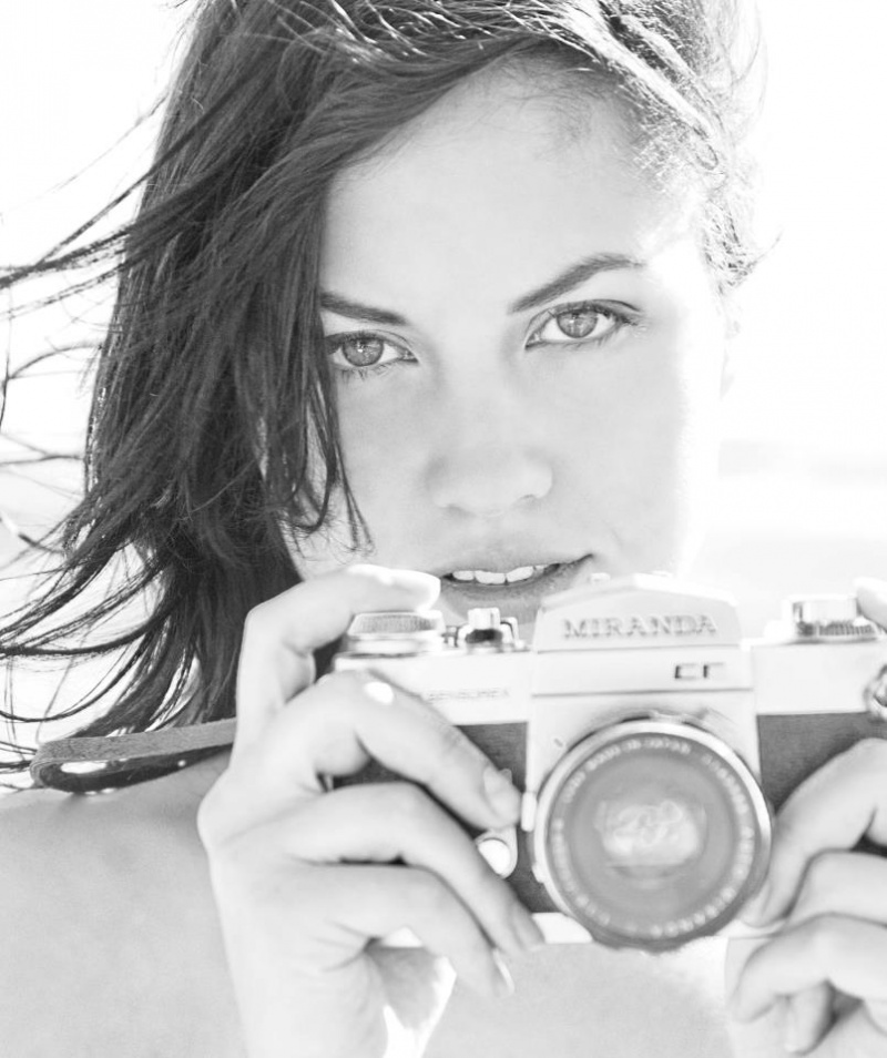 Female model photo shoot of Amanda Kelsi