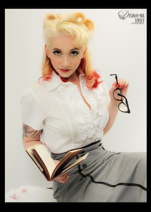 Female model photo shoot of Scarlett Blonde by Desmona Lively 