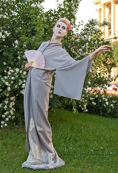 Female model photo shoot of Irina Grad