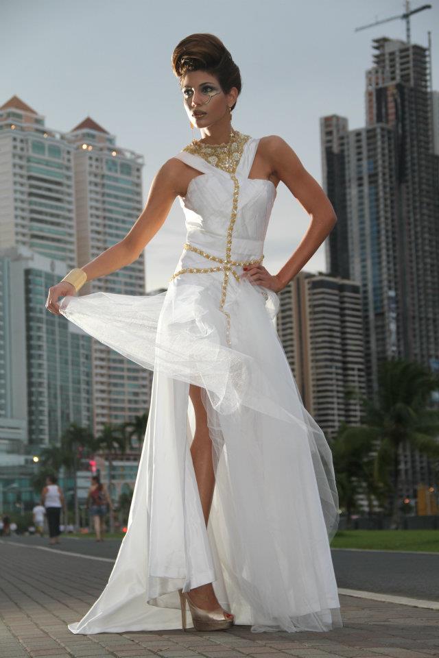 Female model photo shoot of Carolina Molina MakeUp in Panama City, Panama