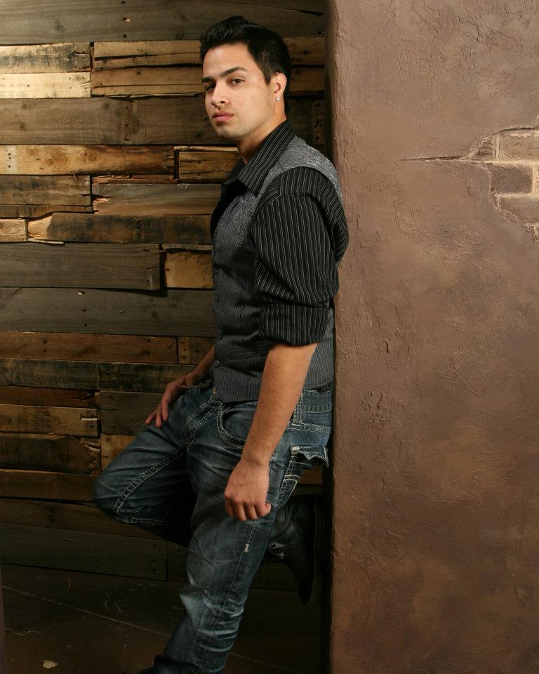 Male model photo shoot of Andres Galindo