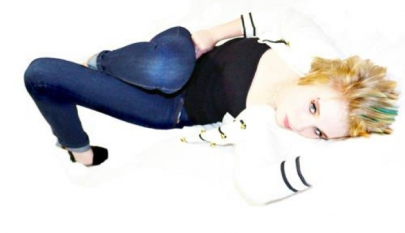 Female model photo shoot of MadeleineClae