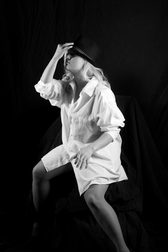 Female model photo shoot of Bridgett Jones
