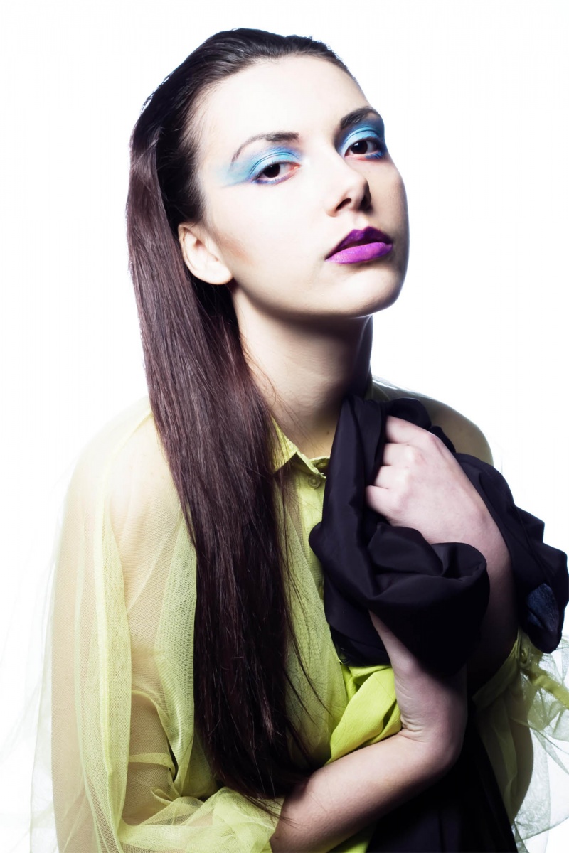 Female model photo shoot of Ellie Vashti H by HannahBryan, makeup by livvy stokes