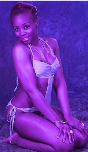 Female model photo shoot of TYASIA  by Owens Roberts in blue island, il