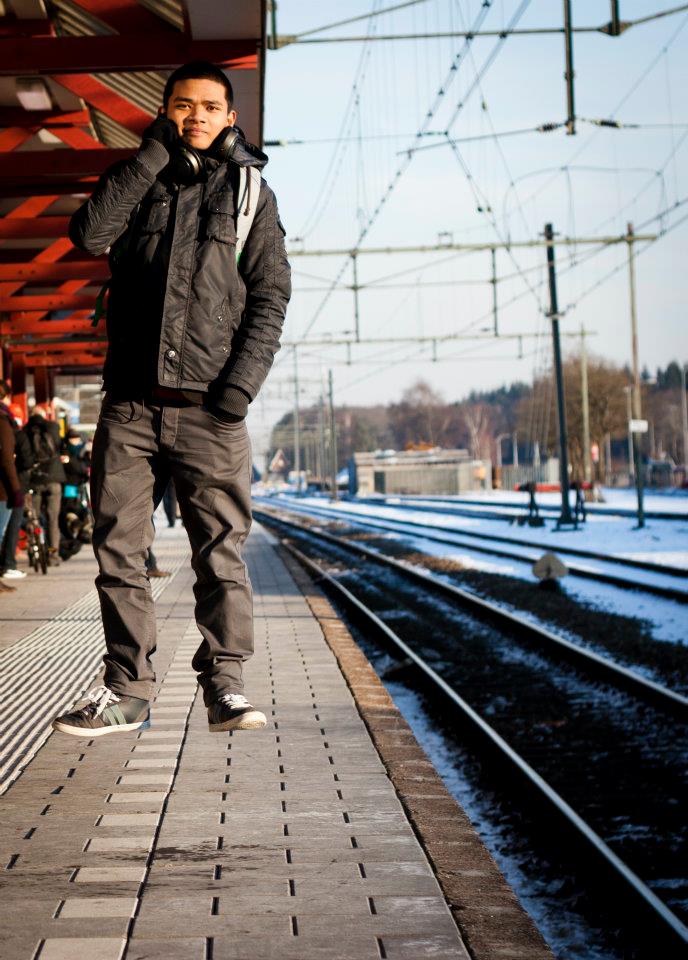 Male model photo shoot of Martijn Stalpers in station ede wageningen
