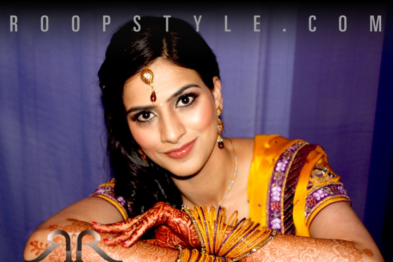 Female model photo shoot of Roopstyle