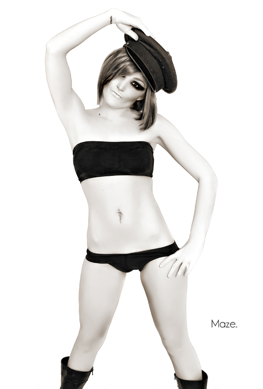 Female model photo shoot of LinzMFD by Michael Maze in Cassa de' Artistico
