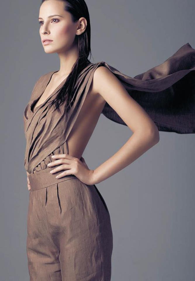Female model photo shoot of Luane Doebber