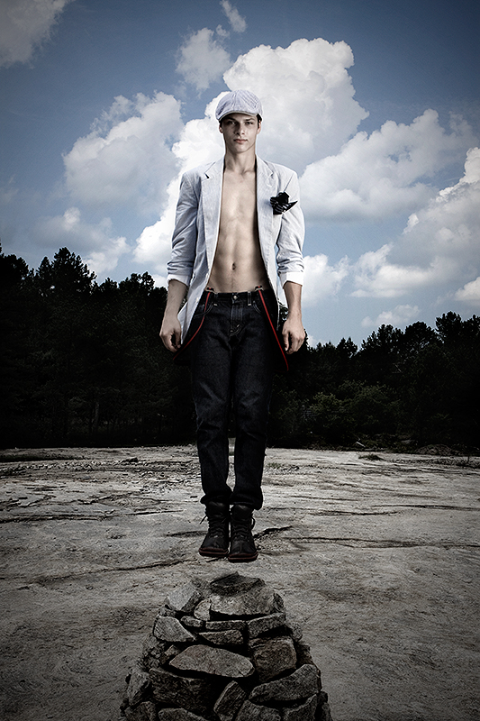 Male model photo shoot of Nathan Stoan