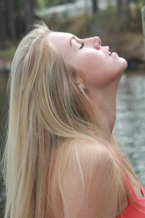 Female model photo shoot of Jessica Anne Kelley