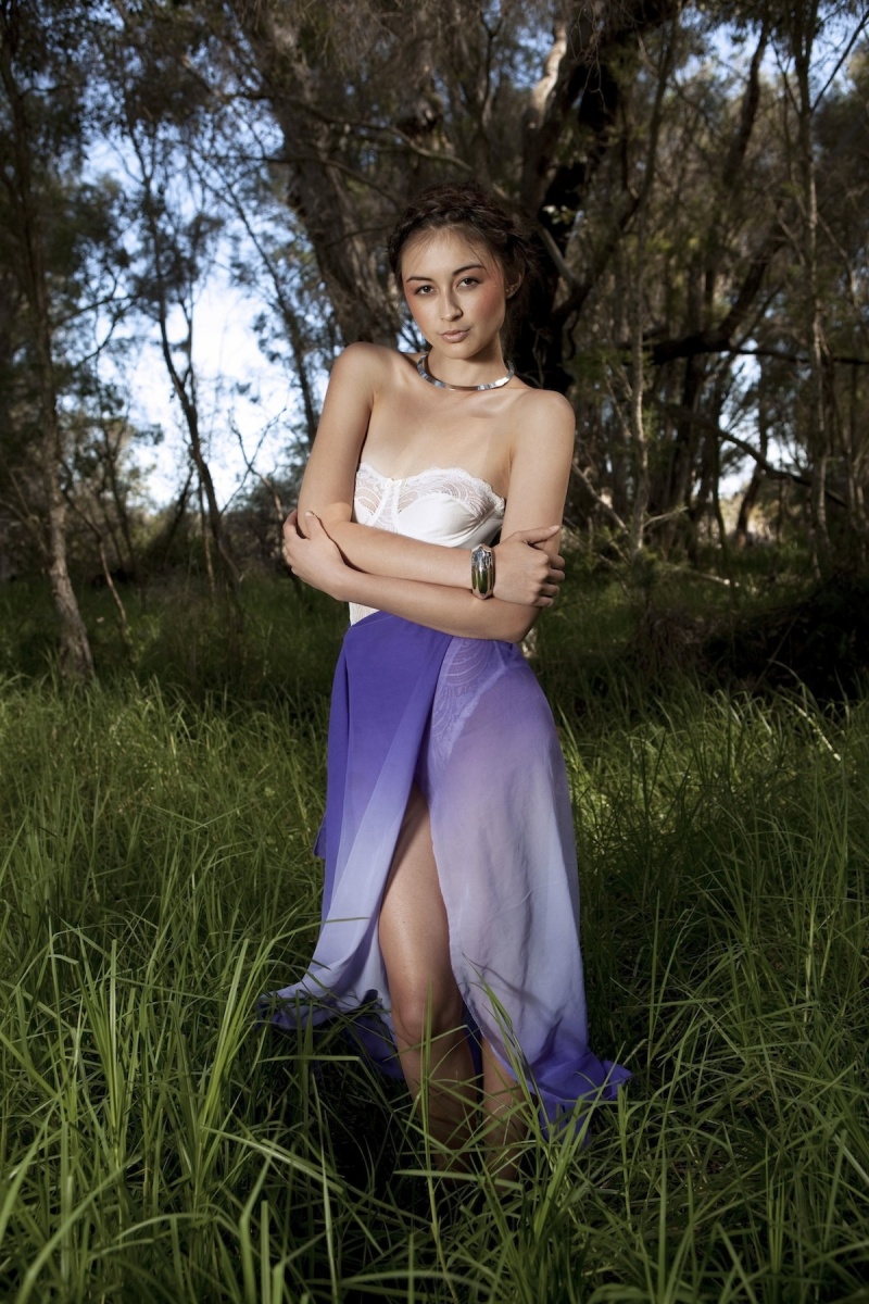 Female model photo shoot of Erin Maie in Bibra Lake
