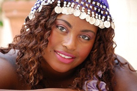 Female model photo shoot of Ltoiya Dianne