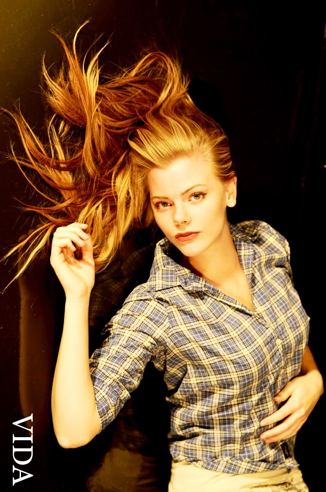 Female model photo shoot of Rachel E Cox in Tangled Roots