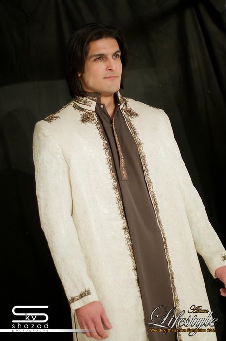 Male model photo shoot of Sami Zimiz