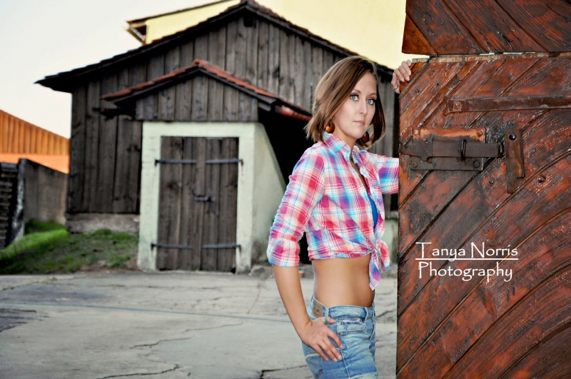 Female model photo shoot of Jessica Martell