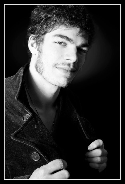 Male model photo shoot of Leo Dutch