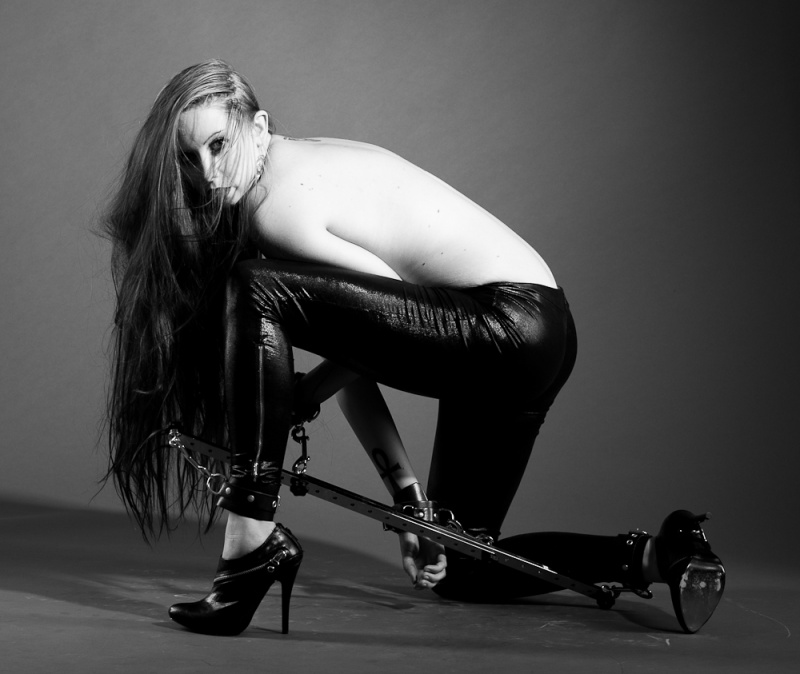 Female model photo shoot of Cripta Crispy by Par Platare
