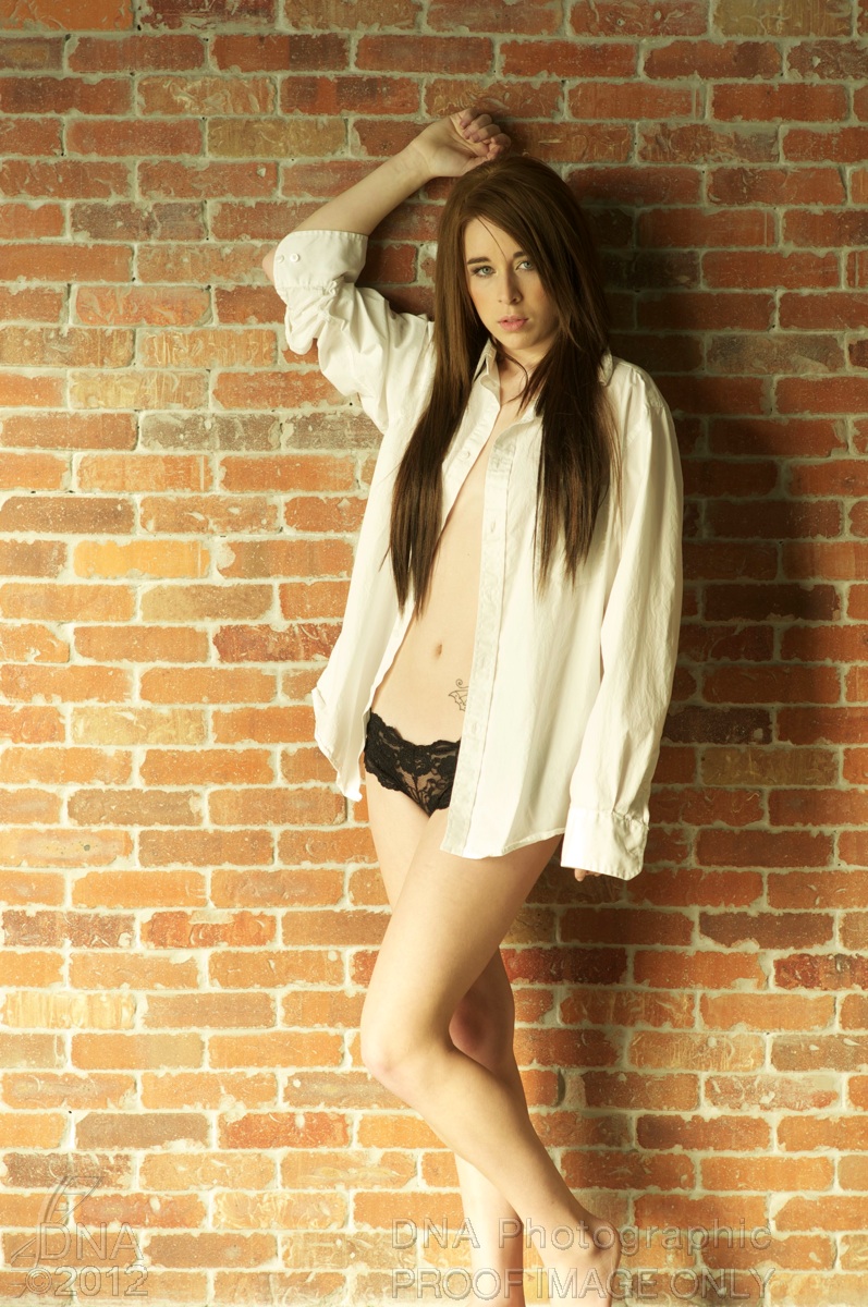 Female model photo shoot of Klarissa Lynn 