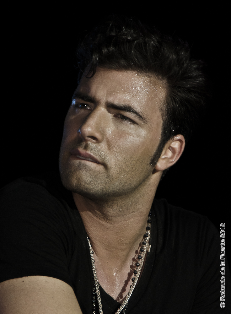 Male model photo shoot of Rolando de la Fuente in Miami FL