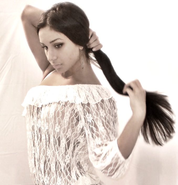 Female model photo shoot of joviana mendez
