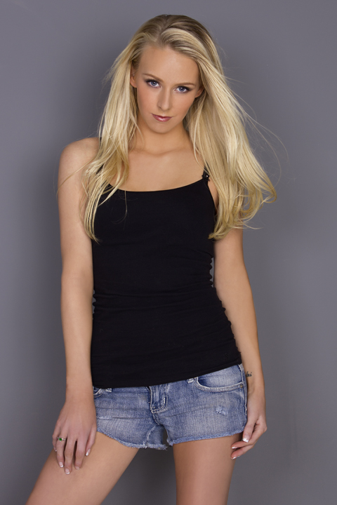 Female model photo shoot of Cassandra Whittier